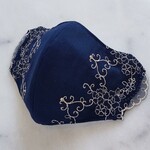 ＊New＊52.気品ネイビーの上品刺繍のマスク