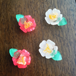 椿のピアス(イヤリング)