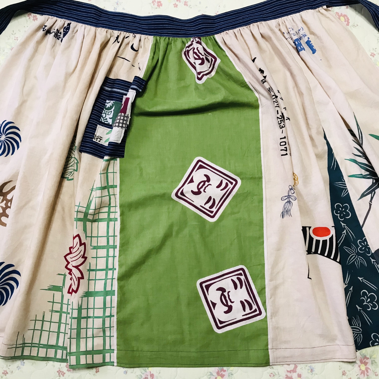 送料無料 26 エプロン 手ぬぐい 手拭い リメイク ハンドメイド 前掛け