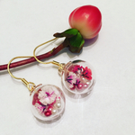 【♡ピンク♡】お花とパールいっぱいのガラスドームピアス♡
