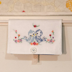 手刺繍　通帳ケース　2つ折り　仲良し小鳥