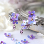 紫陽花ときらめくbijouのピアス／イヤリング（右）とイヤーカフ（左）　　紫、パープル