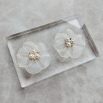 すりガラスみたいなお花のピアス/イヤリング 大ぶり