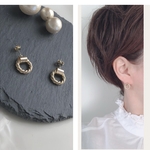 再販//シンプルで大人気☆チタンピアス☆小ぶりなデザインフープ／シンプル／小ぶり／フープピアス／小ぶり／初夏