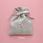 手刺繍巾着ポーチ ❁ ピンクの小花