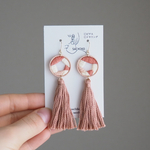 fururi-キャロットオレンジ- タッセル オーガンジー刺繍アクセサリー（ピアス/イヤリング）