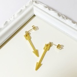 *《金具が選べるピアス》　arrow