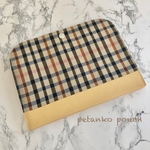 No.1170  【Mサイズ】ダマスク柄のペタンコポーチ　母子手帳ケース