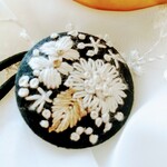 刺繍のヘアゴム