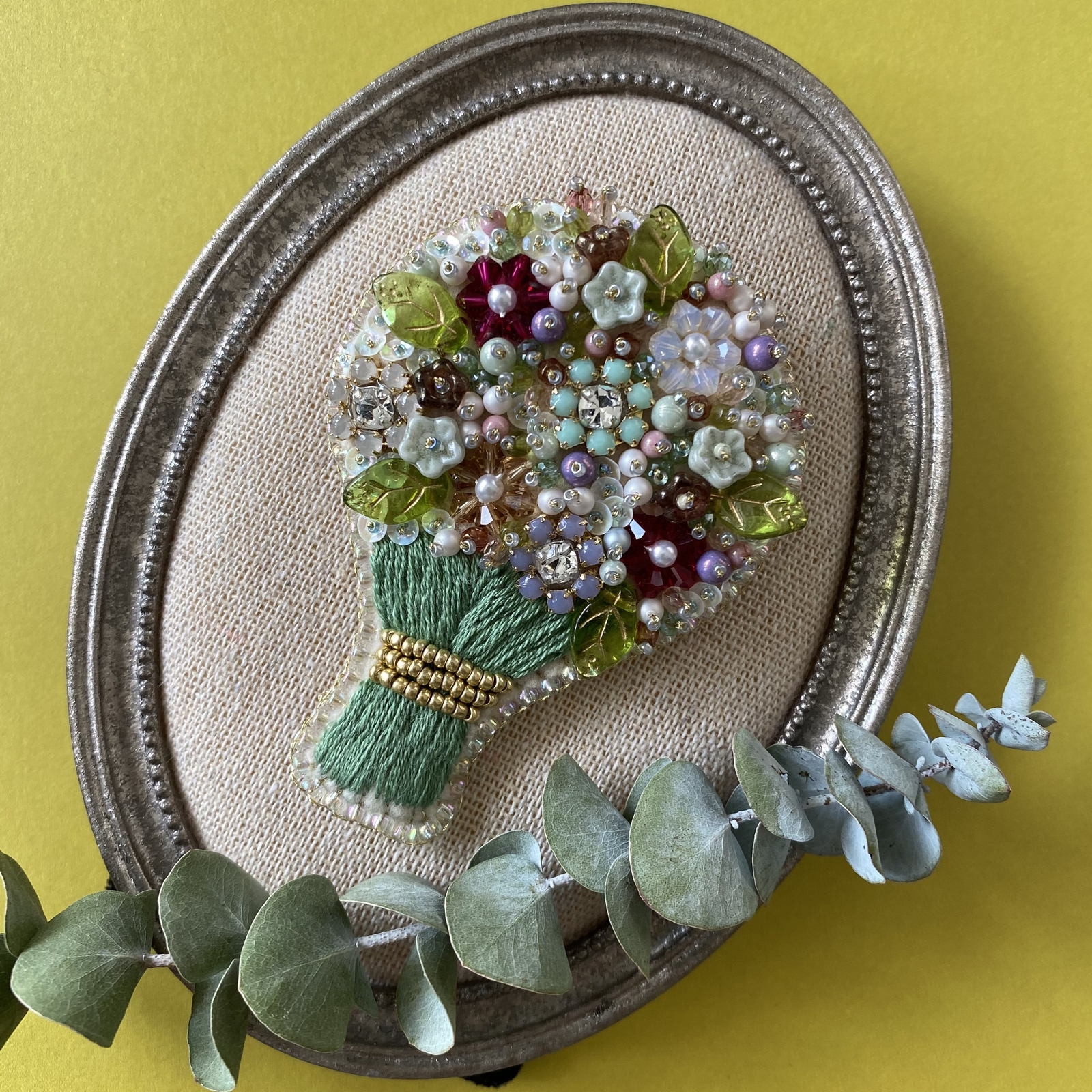 まなみんです　秋のブーケブローチ＋紅葉の立体刺繍ブローチ 500x0.jpg