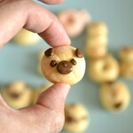 パグ風メロンパン　ブローチまたはマグネット