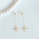 ハナミズキ　✿　イヤリング ピアス