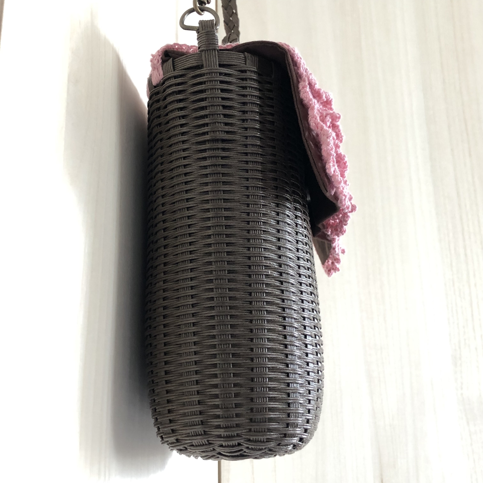 かごショルダーバッグ クラフトバンドとかぎ針編み ビターチョコカラー