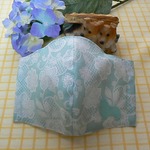 ワンコイン♪　シェルティシルエット刺繍付マスク　淡ミント地白レース柄　糸色ミント色♪♪　大人用　裏Wガーゼ　咳エチケット