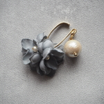 3way フラワーイヤーフック　(ブルーグレー) 片耳用