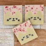 New!! No.49＊ネコんぶ ホホバオイル＊手作り石けん