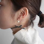 リボンフープコットンパールイヤリング・ピアス