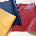 お買い得 牛革 赤 青 黄  約40×30㎝３枚パック ハギレセット レザー レザークラフト 皮革 革細工 leather claft ハンドメイド 革小物 タグなどに  20210603