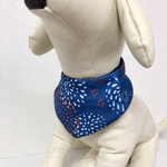 犬用 🐬ウォータークールバンダナ　保冷剤ポケット付き　水で濡らすだけでもひんやり🎇花火柄