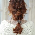 べっ甲柄プレートのヘアゴム