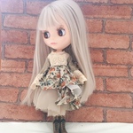 ネオブライスドール  お洋服 ナチュラル　花柄 フリルワンピース　アウトフィット