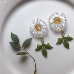 【再販】 新緑とマーガレット　イヤリングorピアス