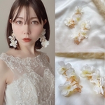 紫陽花　プルメリア　お花　フラワー　結婚式　ウェディング　ブライダル　大ぶりピアス　フォーマル　花嫁　ゴールド　着画　6月　ジューンブライド