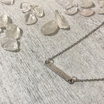 【刻印無料】デコルテ華やか♡華奢見えネックレス　世界でひとつのバーネックレス　シルバー