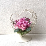 薔薇のハートフレームアレンジ＊ピンクプリザーブドフラワー母の日花ブリザードフラワー結婚式誕生日プリザ薔薇プレゼント誕生日バラギフト花器サプライズ結婚祝い退職祝い卒業祝いリボン 