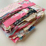 限定1つ　❤︎　形バラバラ　カット生地　たっぷり！約280ｇ　❤︎　薔薇柄生地ばかり　❤︎
