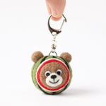 スイカ大好きクマさん