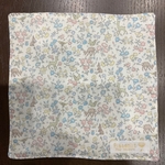 リバティタナローン生地使用☆6重ガーゼハンカチ☆メドウ・テイルズ