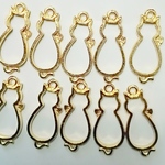 【再入荷】猫＊レジン枠にも♪＊１０個セット＊ゴールドカラー