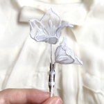 まっしろオーガンジーの刺繍ブローチ　　　　　　　  受注製作送料無料お花刺繍ブローチ