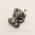 縁起物♪◎新春特価品◎ シルバーオプシディアン 可愛い招き猫ちゃんのラメラメペンダントトップ