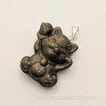 縁起物♪◎新春特価品◎ ゴールデンオプシディアン 可愛い招き猫ちゃんのラメラメペンダントトップ