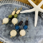 〜summer〜揺れる麻ボール×ウッドビーズ のピアス