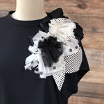 random frill コサージュ ( 黒ベース )