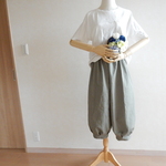 バルーンパンツ　モスグリーン　かぼちゃパンツ　ワイドパンツ