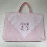 お受験バック　リボン刺繍アップリケ　ピンクレッスンバック　お稽古バック　トートバック　私立小学校　マムエモア 