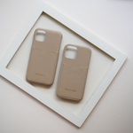 本革　カード収納可☆あなただけの名前が入れられる　レザーiPhoneケース