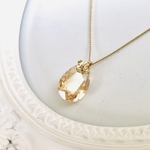 Swarovski お花の雫ゴールドネックレス