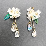 朝露とお花のピアス