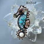 ビーズ刺繍のブローチ　-タツノオトシゴ　seahorse-