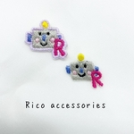  【再販4】アルファベットワッペン・イニシャル『R』ロボットの手刺繍アイロンワッペン