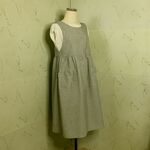 後ろボタンのギャザーロング丈エプロンドレス　着丈110　コットンストライプ　黒×オフ白