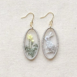 オーガンジー刺繍　うさぎとたんぽぽのピアス/イヤリング