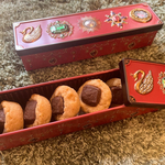 new! ピーナッツバターチョコチャンククッキー缶　　赤のビジュー缶