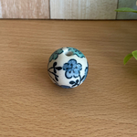 大玉　香立て(青花)