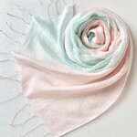 艶さらシルク＊桜貝色×淡水色＊手染めのストール